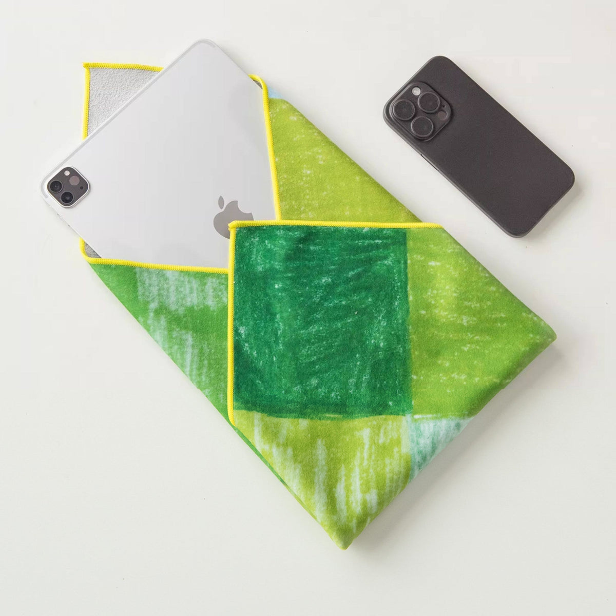 Magic Wrap – Tissu auto-adhésif réutilisable pour organiser soins et essentiels | Lavable, portable et idéal en voyage | Pochette cosmétique / trousse de maquillage multifonction